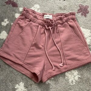 Abercrombie and Fitch pull on mauve shorts